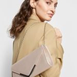 clutch beige