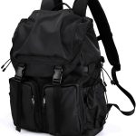 schwarzer rucksack