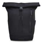 schwarzer rucksack